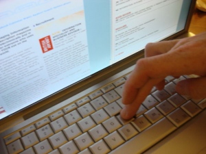 An Eye For E-Commerce: How To Turn Website Visitors Into Customers
